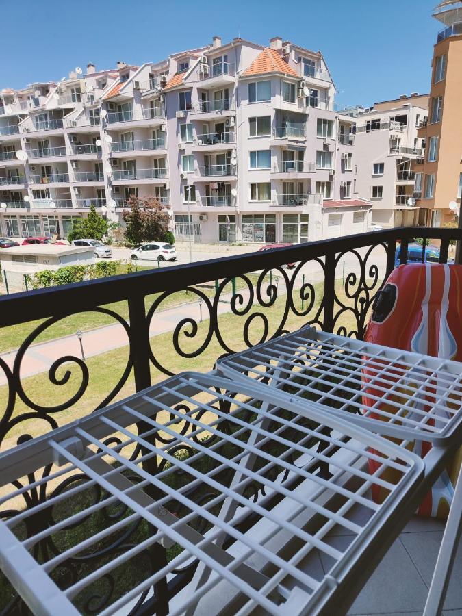 Studio Aivasovskij Park - Meters Away From Beach Pomorie Eksteriør bilde